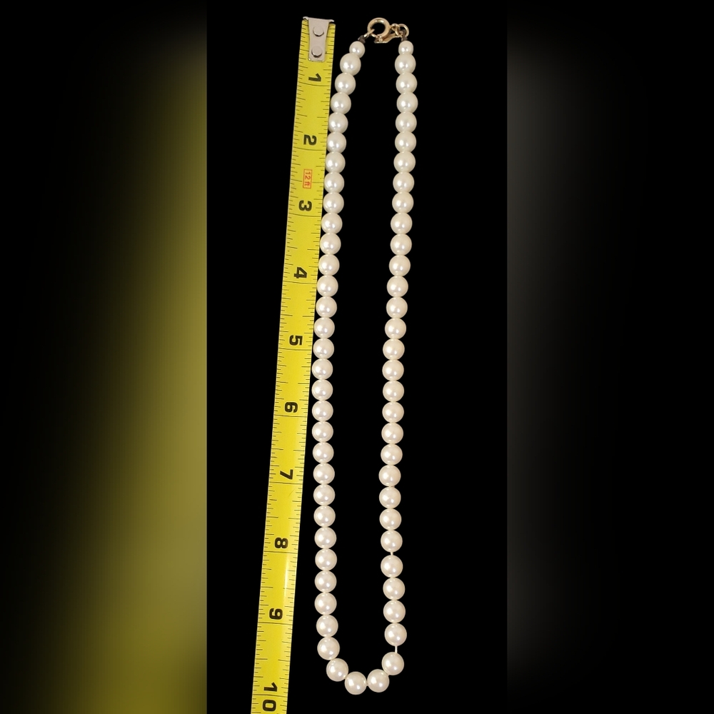 Sarah Coventry Faux Pearl Necklace Vtg Beaded Strand Jewelry Goldtone Clasp - Picture 3 of 4